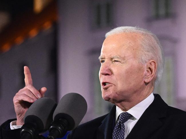 US President Joe Biden delivers a speech at the Royal Warsaw Castle Gardens in Warsaw on February 21, 2023. - US President Joe Biden said support for wartorn Ukraine "will not waver" as he delivered a speech in Poland ahead of the first anniversary of Russia's invasion. (Photo by Mandel NGAN / AFP)