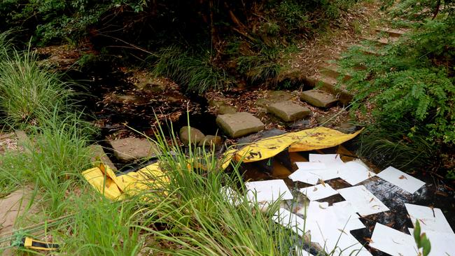 EPA have set up a clean-up site at the creek. (AAP IMAGE/ Angelo Velardo)