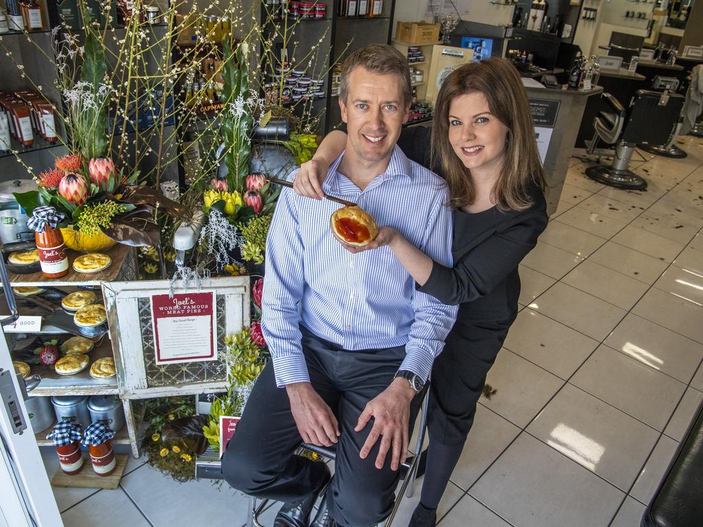 Joel and Susan Watson of Joels Salon de Men with their Sweeney Todd inspired shop window decoration for Carnival of Flowers. Friday. 18th Sep 2020