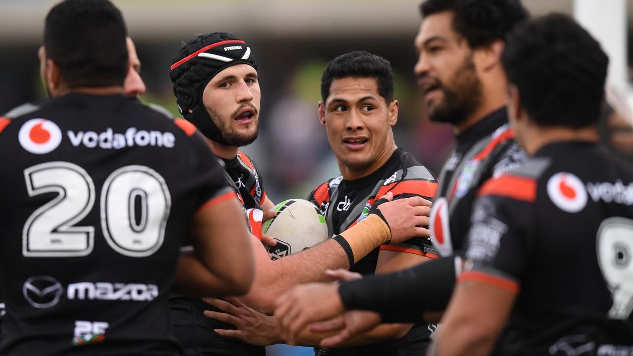 Roger Tuivasa-Sheck of the Warriors celebrates