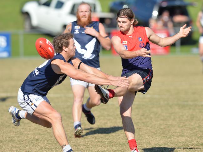 Peninsula league: Mt Eliza v Edi-Aspendale at Emil Madsen Reserve. Mt Eliza #20 Ben Landry. Picture: Chris Eastman