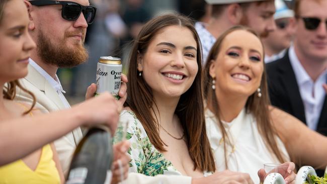 The Daily Telegraph Saturday 12 October 2024 Raceday Coverage Punters at Hill Stakes race day at Rosehill Gardens. Picture Thomas Lisson