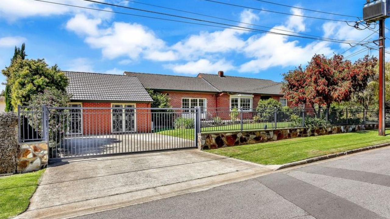 3 Seymour Grove, Campbelltown sold at auction last week for $1.375 million.