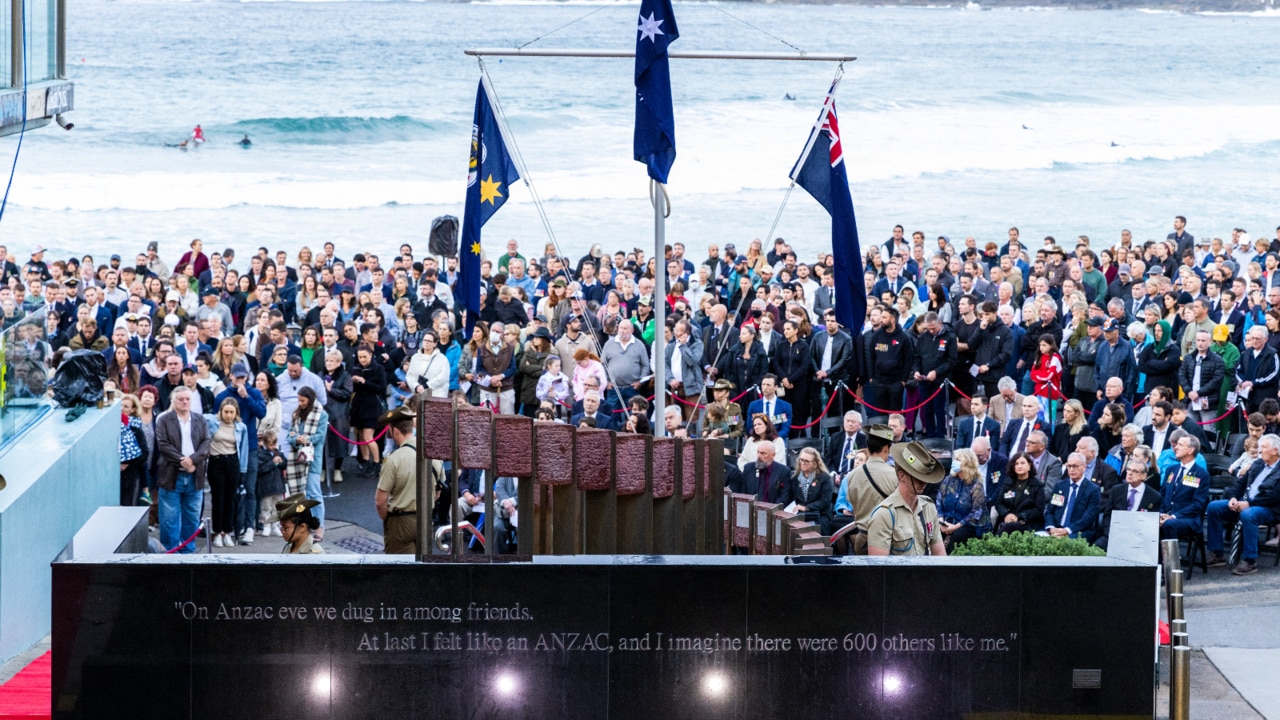 Australians gather for Anzac Day services