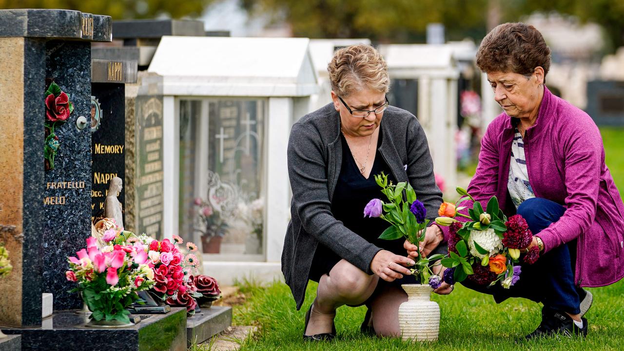 Cheltenham Cemetery launches search for relatives of 750 lost grave ...