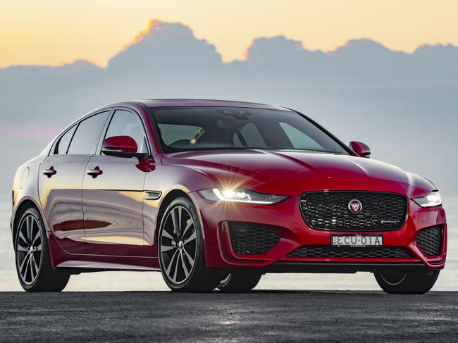 Photo of the 2019 Jaguar XE P300 R Dynamic