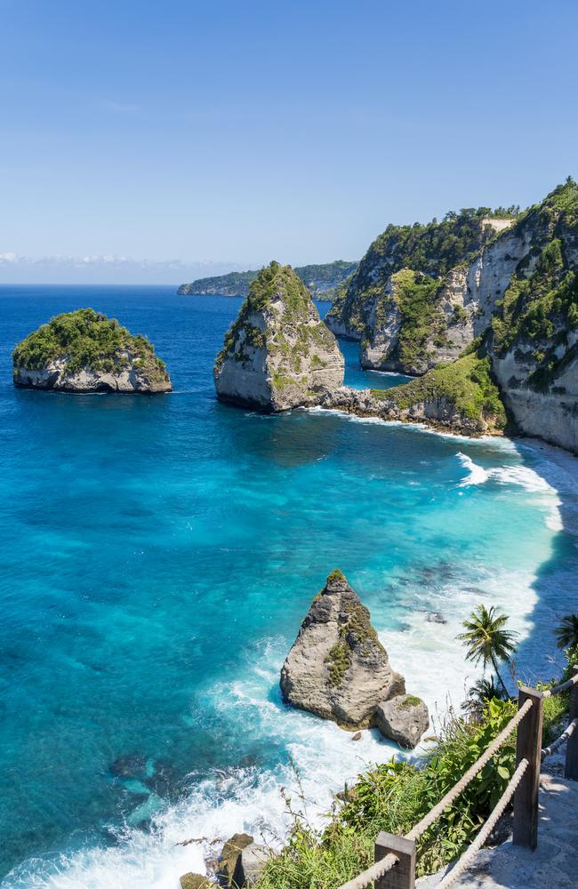 An economy flight from Sydney and Bali would’ve cost on average $1010 this time last year, but now it will now set you back under $800, according to Flight Centre.