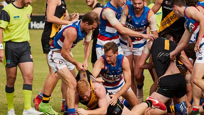 The Bulldogs show some rare fight against the Tigers. Picture: Matt Loxton