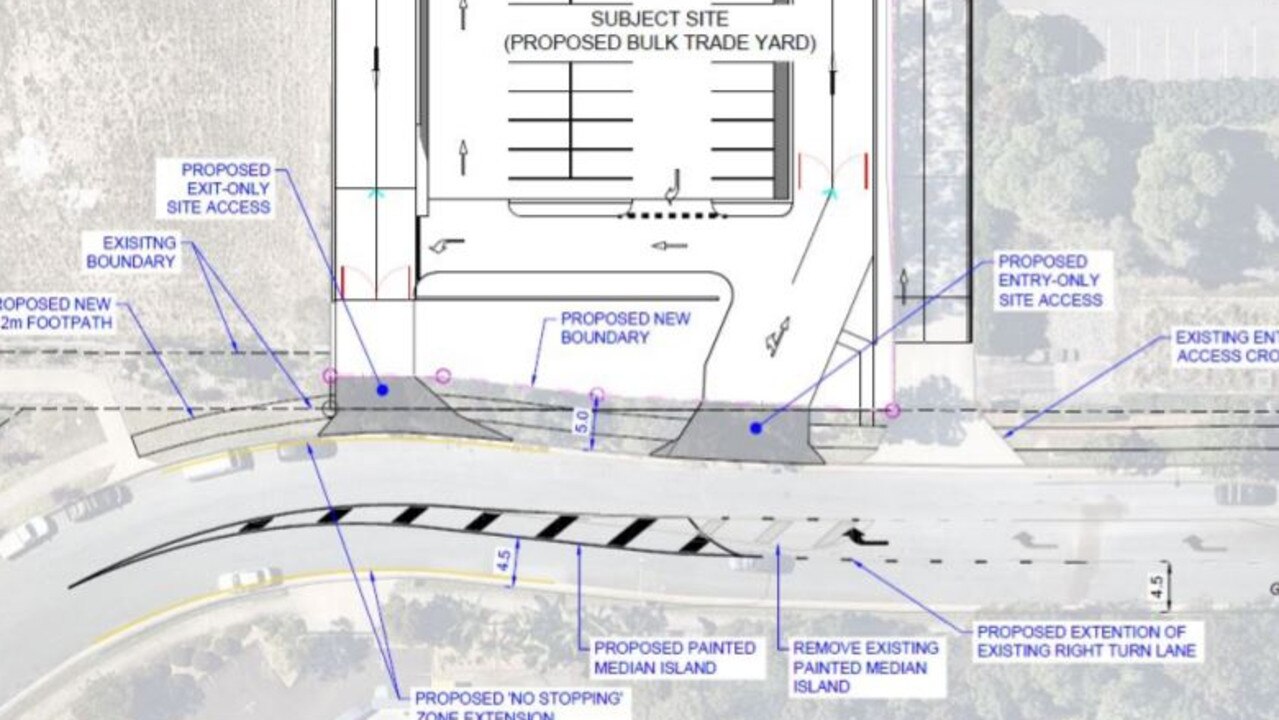 Access to the bulk trades centre at Bunnings Warehouse Noosaville would be via Gateway Dr.