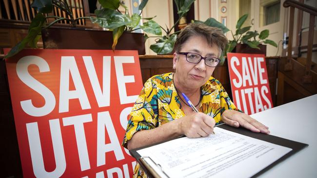 Save UTAS Campus chair Prof Pam Sharpe signs a petition at Hobart Town Hall. Picture: Chris Kidd