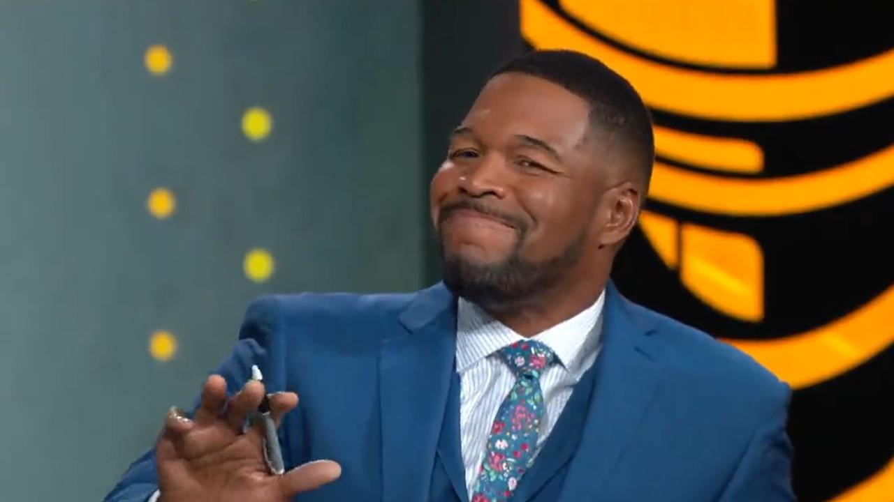 Giants legend and Hall of Famer Michael Strahan wasn't happy. Pic: Fox Sports