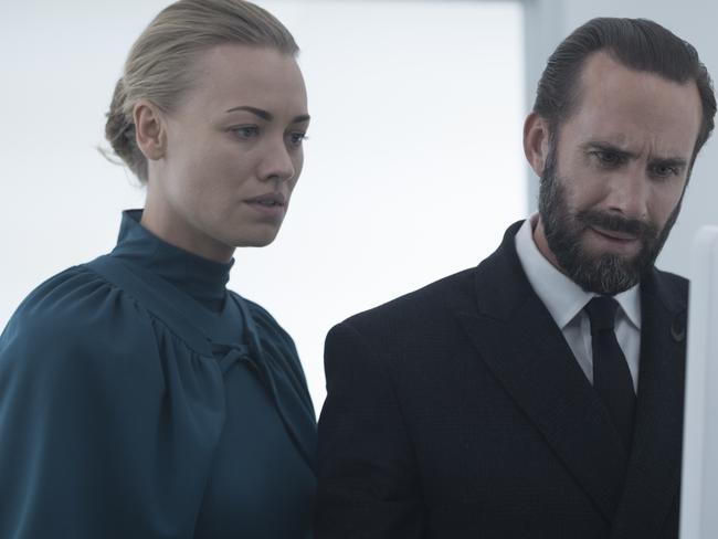 Yvonne Strahovski as Serena Joy and Joseph Fiennes as Commander Waterford in a scene from season 2 of The Handmaid’s Tale.