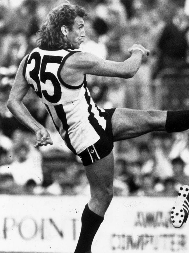 Peter Daicos in the No. 35.