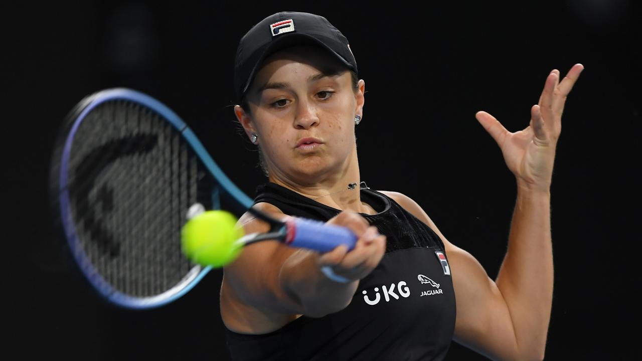 Australian Open women’s seeds Ash Barty wins Adelaide International match against Iga Swiatek