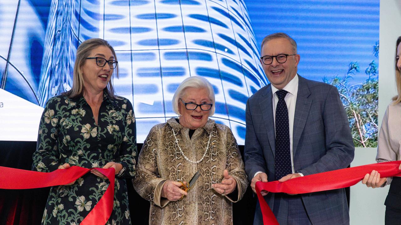 Victorian Premier Jacinta Allan, Paul Fox, and Australian Prime Minister Anthony Albanese inaugurate the Paula Fox Melanoma and Cancer Centre. Picture: NCA NewsWire / Diego Fedele