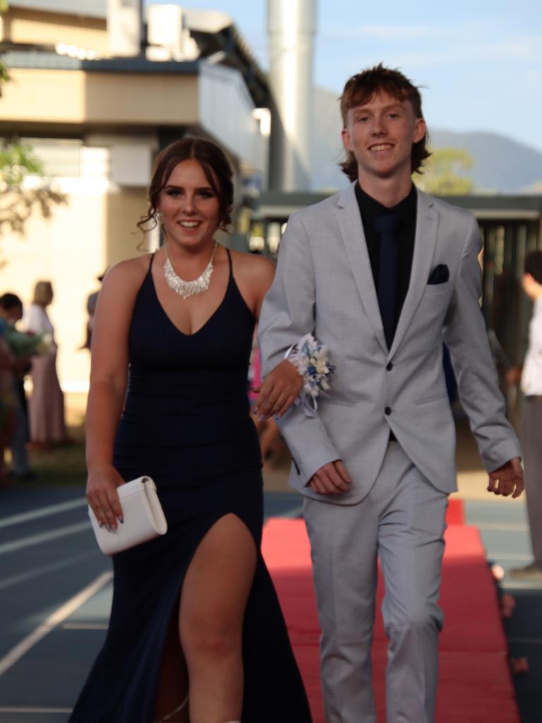 Style and glamour at Rockhampton State School formal 2022 | Photos ...