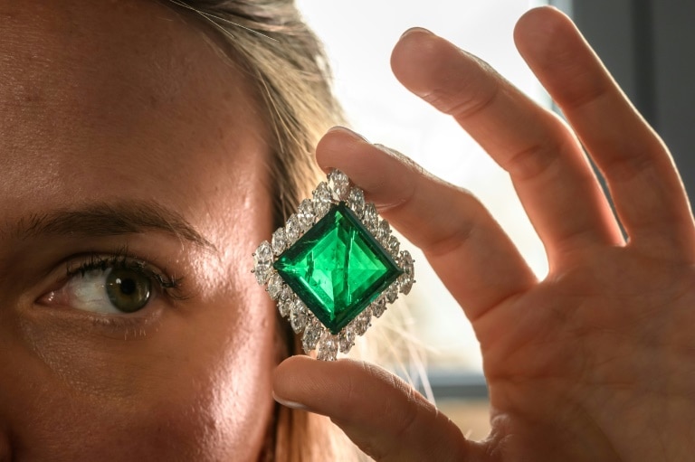 Aga Khan emerald fetches record $9 mn in Geneva auction