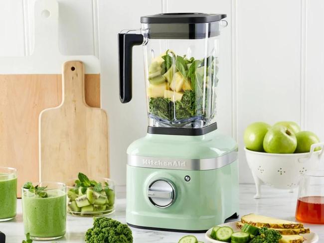 Check out the top-rated blenders experts and shoppers love. Image: KitchenAid.