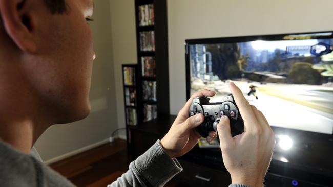 Young people who played gambling-like games on PlayStation and Xbox consoles were more likely to “transition to commercial gambling”.