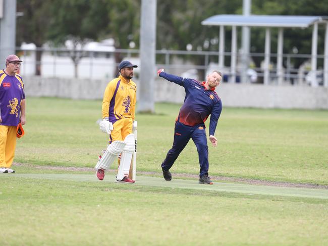 Palm Beach Currumbin (batting) vs. Runaway Bay in the Community Div 3 competition. Aaron Canning. 25 November 2023 Palm Beach Picture by Richard Gosling