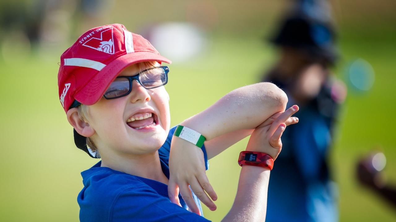 Bulls, BBL star Jack Wildermuth visits Valley Cricket Club disabled ...