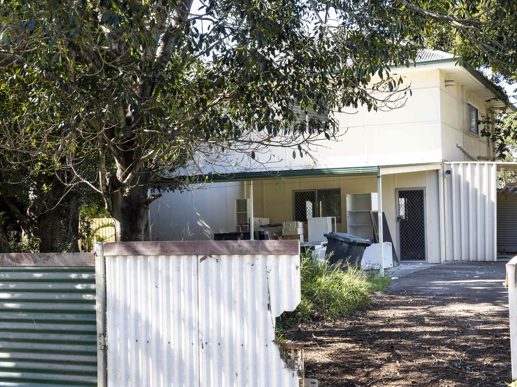 An unoccupied, flood damaged house on Corella Street, Rocklea. Many houses in Rocklea have been unoccupied since the floods in February. Picture : Matthew Poon.