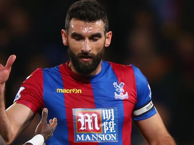 LONDON, ENGLAND - NOVEMBER 28: (L to R) Pape N'Diaye Souare, Mile Jedinak and Damien Delaney of Crystal Palace celebrate their win in the Barclays Premier League match between Crystal Palace and Newcastle United at Selhurst Park on November 28, 2015 in London, England. (Photo by Ian Walton/Getty Images)