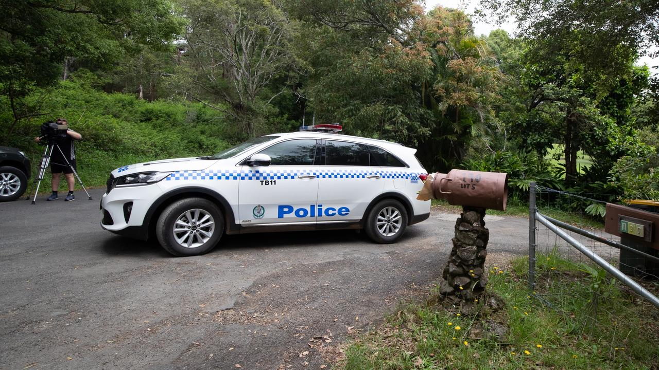 NSW Police are pictured outside the property near Byron Bay. Picture: Danielle Smith/NCA NewsWire