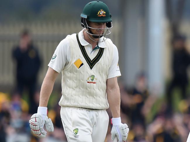 South African bowler Kyle Abbott reacts after dismissing Australian batsman Adam Voges for 2 runs on day four of the 2nd Test match between Australia and South Africa at Bellerive Oval in Hobart, Tuesday, Nov. 15, 2016. (AAP Image/Dave Hunt) NO ARCHIVING, EDITORIAL USE ONLY, IMAGES TO BE USED FOR NEWS REPORTING PURPOSES ONLY, NO COMMERCIAL USE WHATSOEVER, NO USE IN BOOKS WITHOUT PRIOR WRITTEN CONSENT FROM AAP