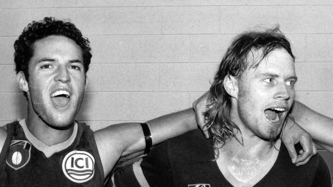 1992. Nigel Kellett and Simon Atkins celebrate. Footscray v North Melbourne. Neg: 920420/171 [Herald Sun 20/4/1992]