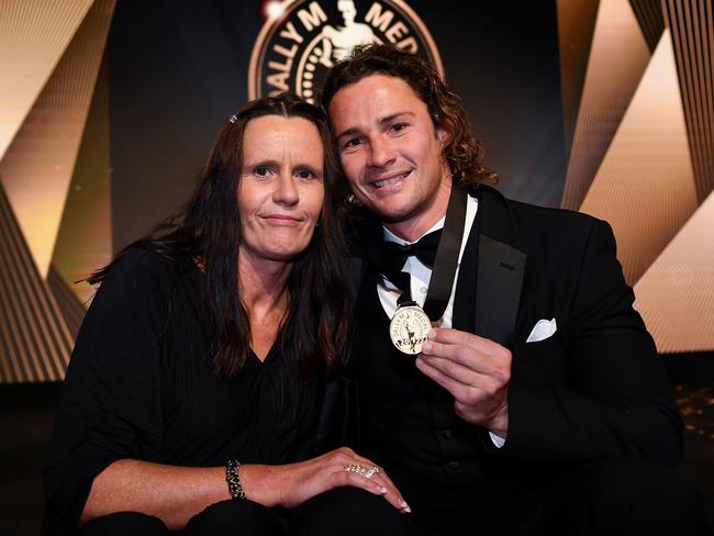 Nicho Hynes and his mum Julie on the night of his Dally M Medal win last year. Picture: NRL Photos/Gregg Porteous