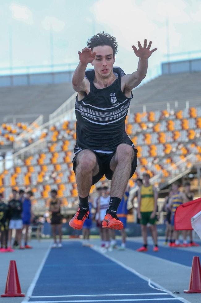 AIC Track &amp; Field Championships from QSAC, Photos by Stephen Archer