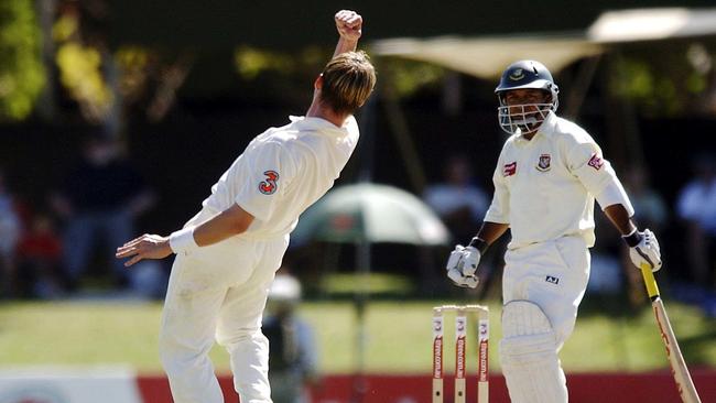 Brett Lee celebrates a wicket. Picture: AAP Image/Dean Lewins