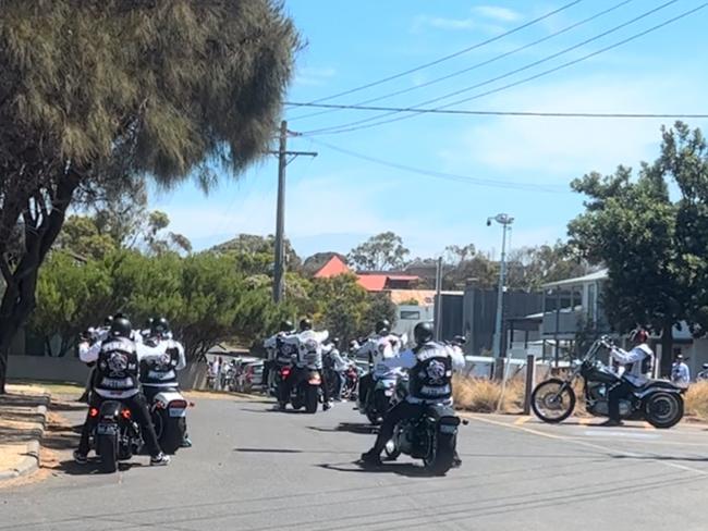 ‘Movie scene’: Huge bikie gang, dozens of cops at coast pub