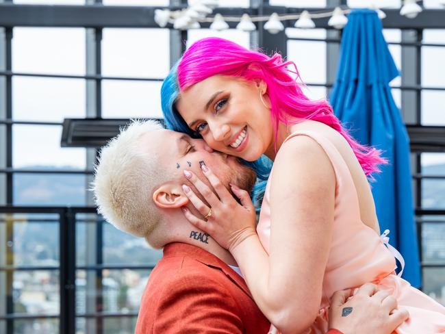 EMBARGOED UNTIL 10 PM on 22 SEPTEMBER 2024: TikTok influencer and aspiring singer Jenna Hudson is proposed to by partner Yorke Heath on The Voice. Pics: The Voice / Cinematic Events.