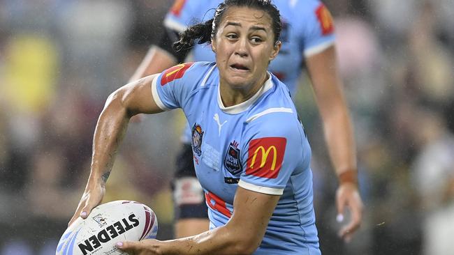 TOWNSVILLE, AUSTRALIA - JUNE 27:  Corban Baxter of the Blues passes the ball during game three of the 2024 Women's State of Origin series between Queensland Maroons and New South Wales Sky Blues at Queensland Country Bank Stadium on June 27, 2024 in Townsville, Australia. (Photo by Ian Hitchcock/Getty Images)