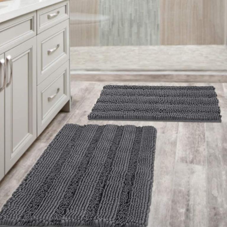 This bath mat set will make a great addition to your bathroom.