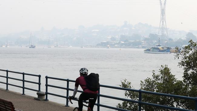 Smoke covers the sky over Brisbane. Picture: Liam Kidston.