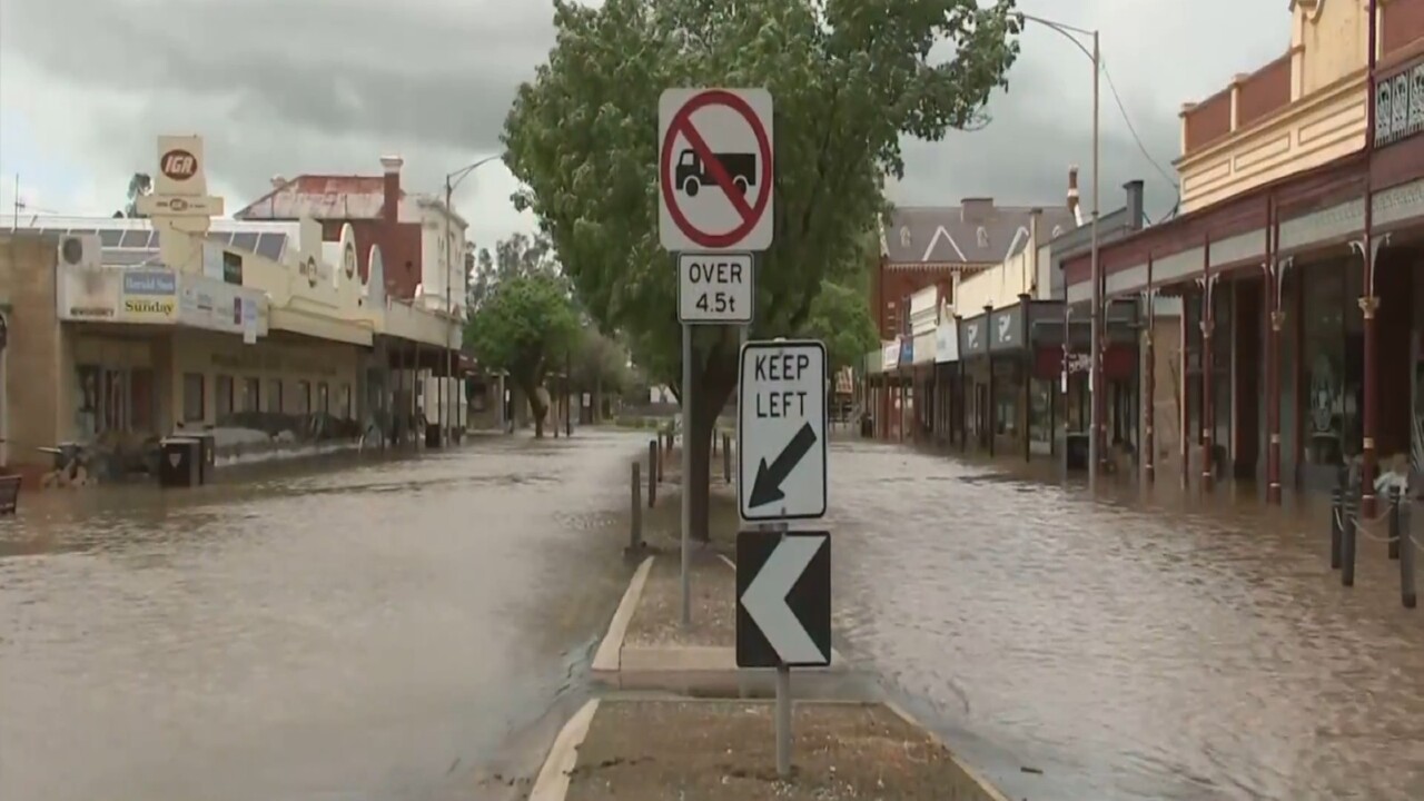 Victoria flood threat remains as rain eases Sky News Australia