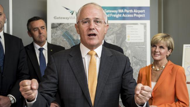 Malcolm Turnbull announces $261 million funding for a tunnel in Fremantle.