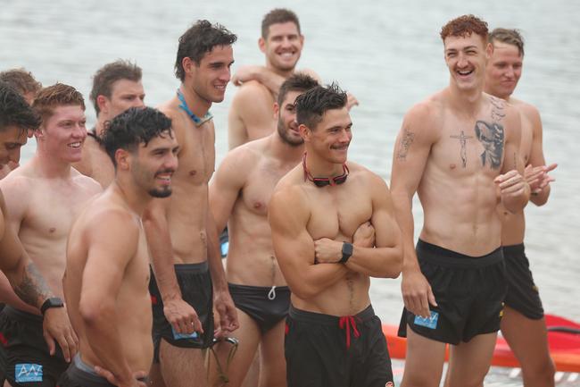 GOLD COAST, AUSTRALIA - JANUARY 23: Suns players during a Gold Coast Suns AFL training session at Palm Beach Parklands on January 23, 2020 in Gold Coast, Australia. (Photo by Chris Hyde/Getty Images)