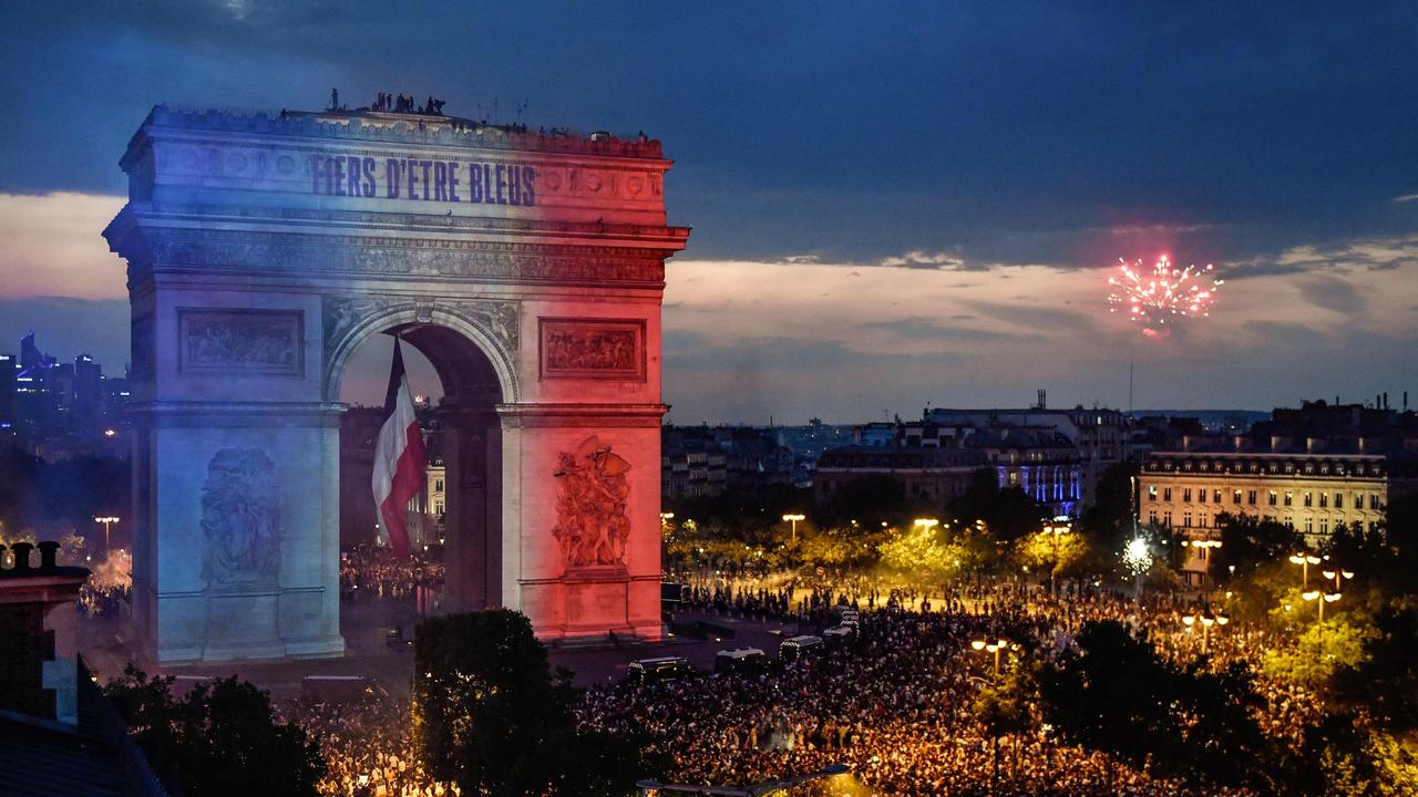 Sacré bleu: French flag changes colour – but no one notices, France