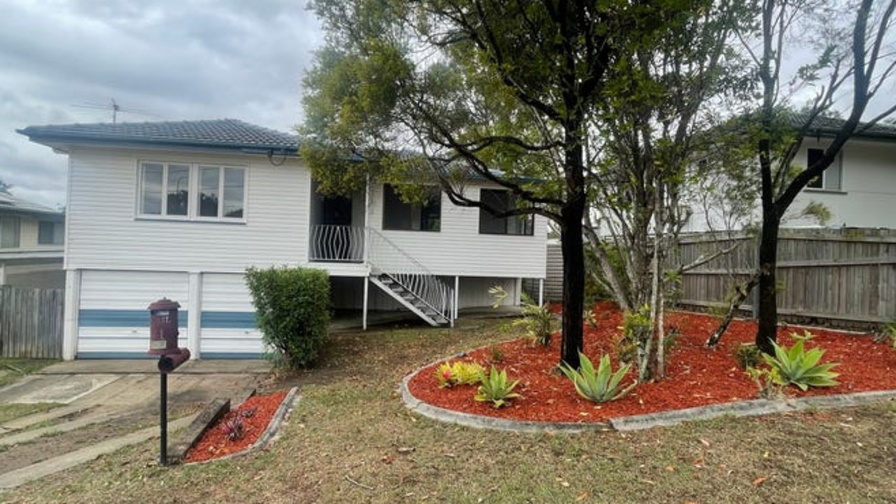 <a href="https://www.realestate.com.au/property-house-qld-keperra-440552492" title="www.realestate.com.au">71 Glenmorgan Street, Keperra</a> is asking $590pw in rent.