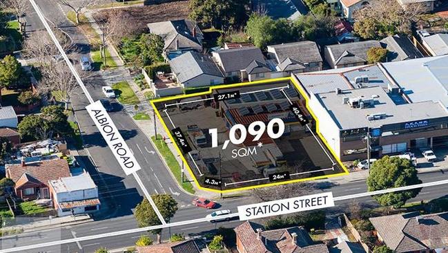 500 Station St, Box Hill recently sold for $3.5 million.