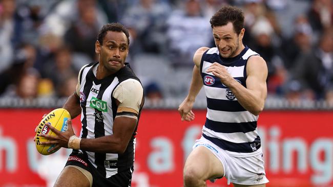 Travis Varcoe leaves Geelong’s Jordan Murdoch in his wake. Picture: Michael Klein