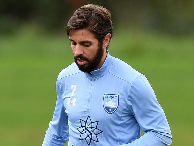 Michael Zullo of Sydney FC takes part in a training session at Macquarie University Sports Fields in Sydney, Wednesday, June 17, 2020. (AAP Image/Dan Himbrechts) NO ARCHIVING