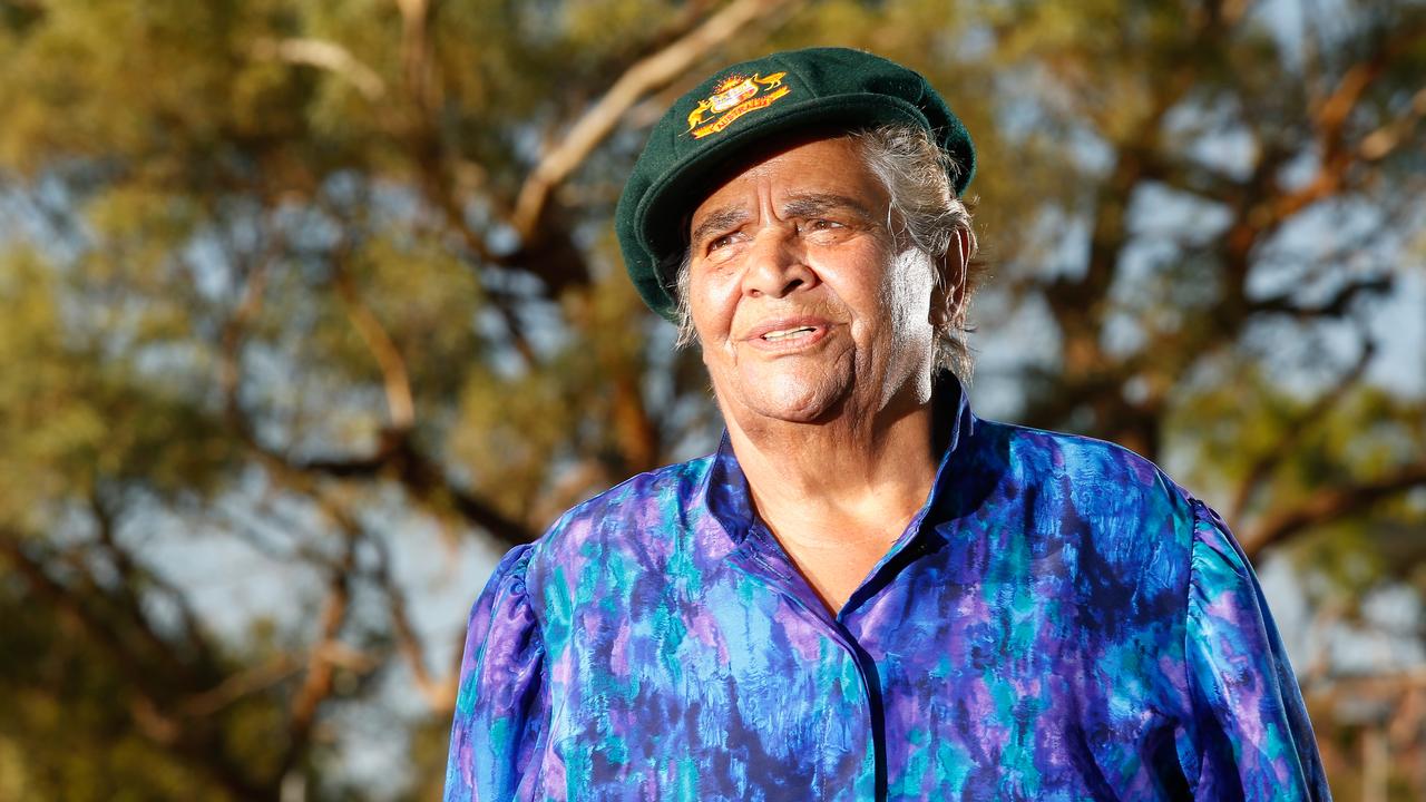 Australian sporting pioneer Faith Thomas passes away aged 90
