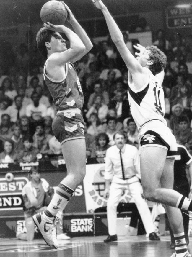 Darryl Pearce shoots a jump shot against the Perth Wildcats at Apollo Stadium in1987. Picture: Kevin Bull