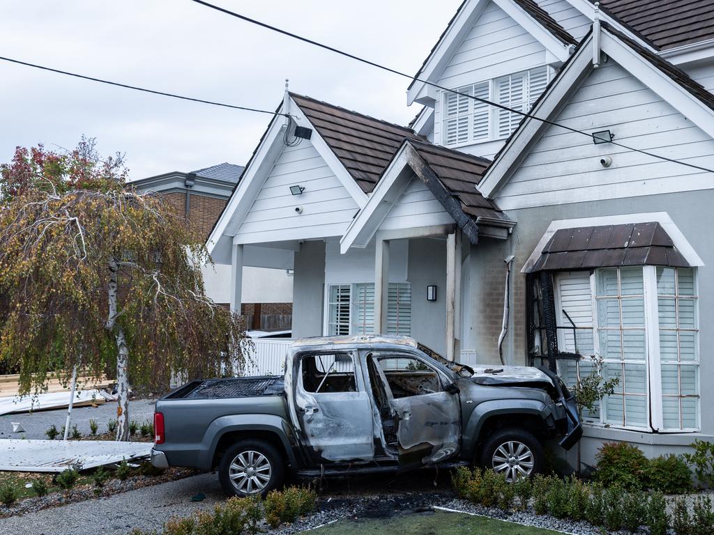 Essendon home, Meadow Heights shop targeted in arson attacks | Herald Sun