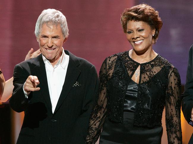 (FILES) In this file photo taken on May 24, 2006 US composer Burt Bacharach and singer Dionne Warwick perform during the American Idol Season 5 Finale  in Hollywood, California. - Legendary pop composer Bacharach, who produced a string of hit songs over decades, has died in Los Angeles at age 94, US media said on February 9, 2023. His publicist said Bacharach, who worked with stars such as Dionne Warwick and wrote hits including "Walk on By" and "Do You Know the Way to San Jose," died of natural causes. (Photo by VINCE BUCCI / GETTY IMAGES NORTH AMERICA / AFP)